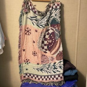 Cozy Multicolor Woven Throw Blanket